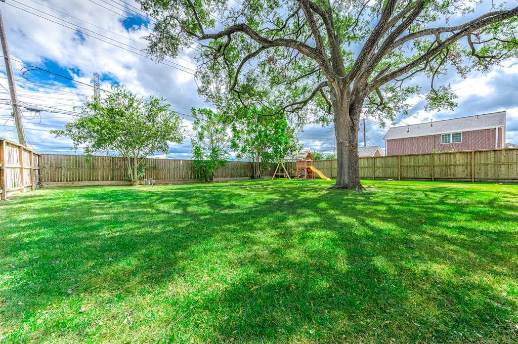 10709 Greenwillow Drive