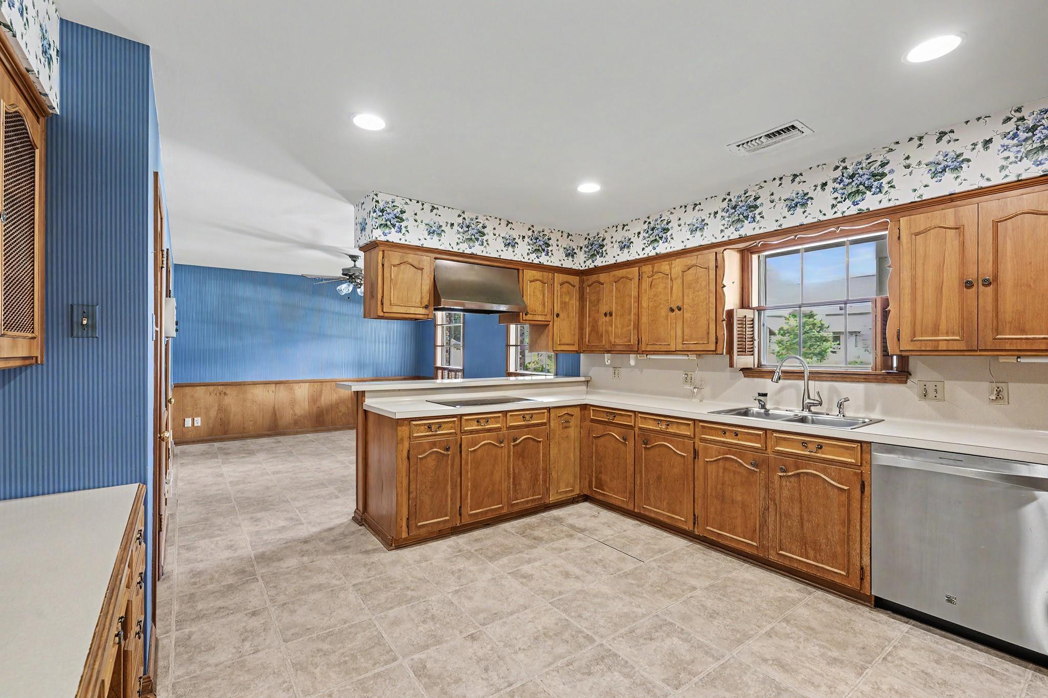 103 Beaver Tail Point