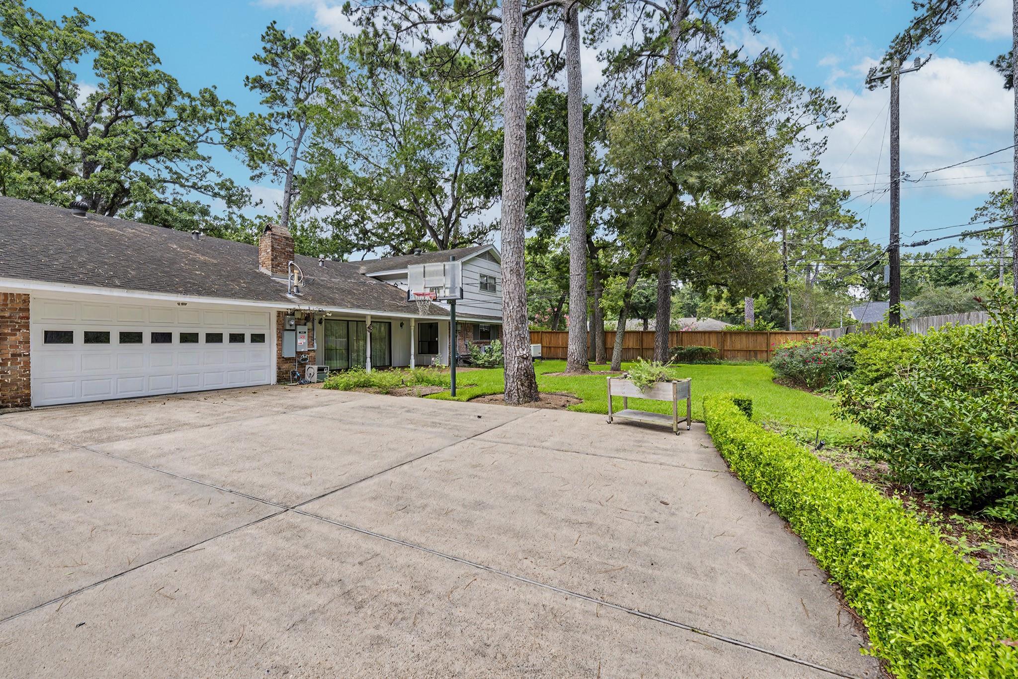 103 Beaver Tail Point