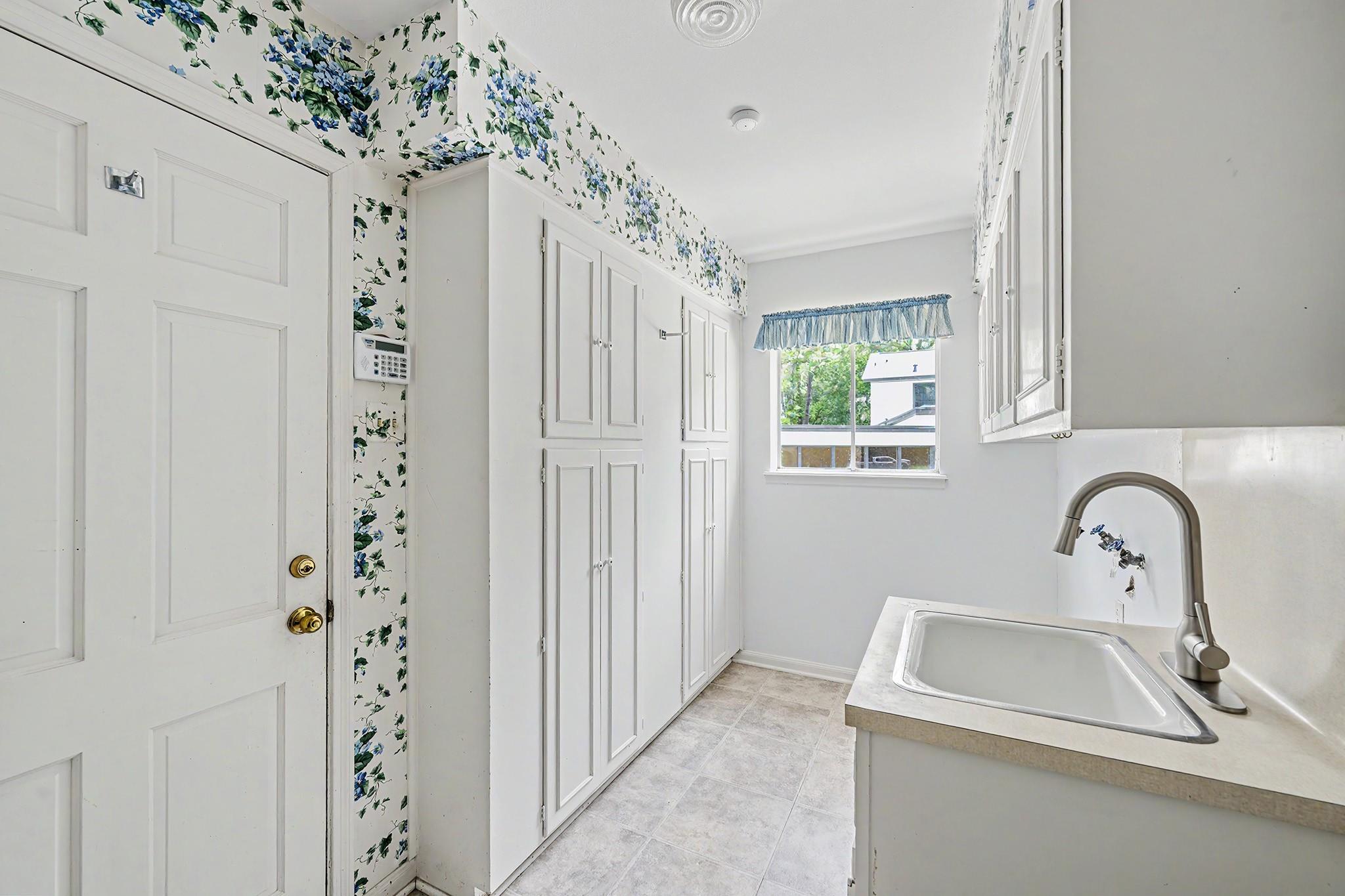103 Beaver Tail Point