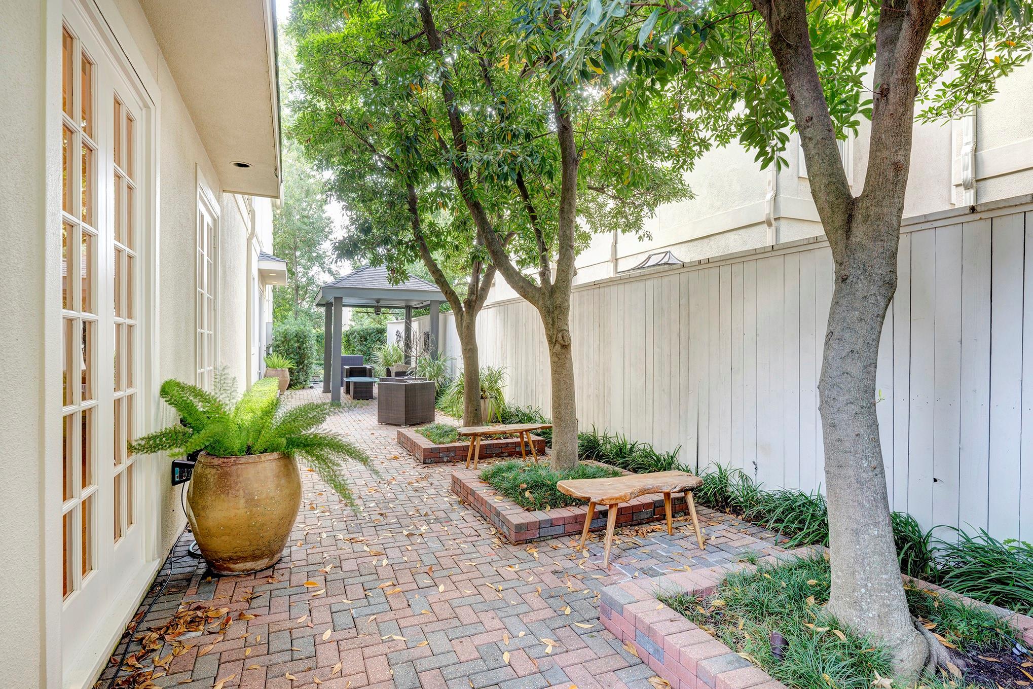 5120 Tangle Lane