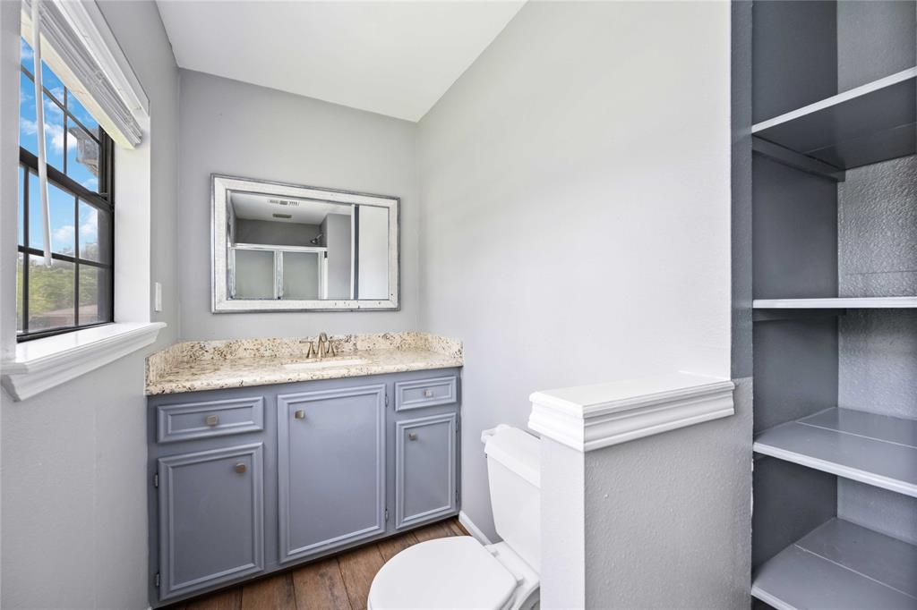 2119 N Austin Avenue # C