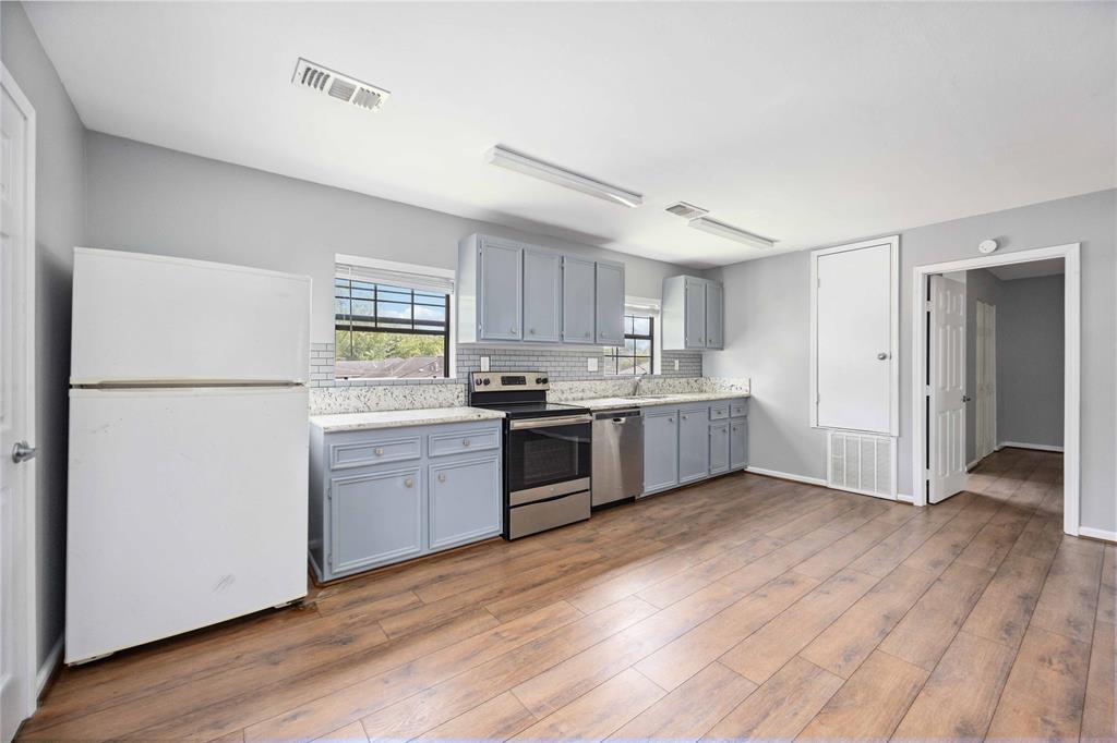 2119 N Austin Avenue # C