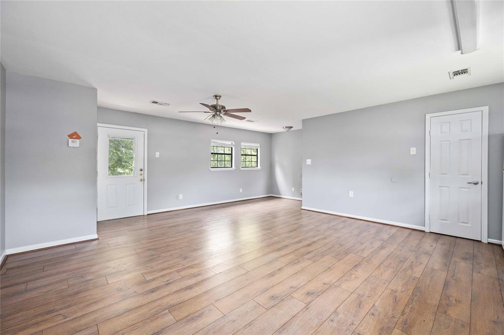 2119 N Austin Avenue # C