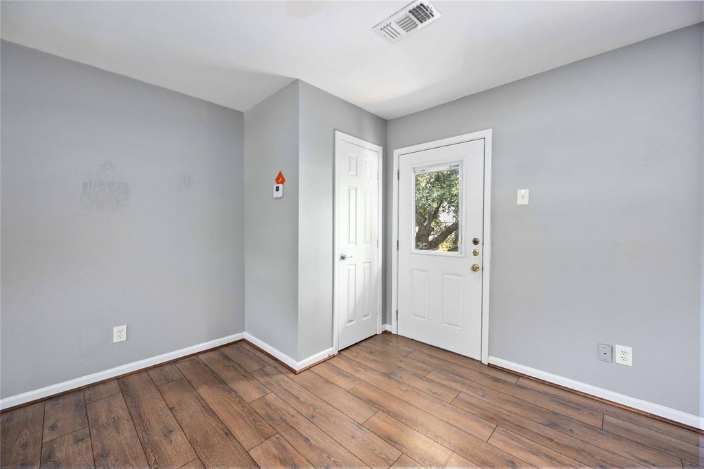 2119 N Austin Avenue # C