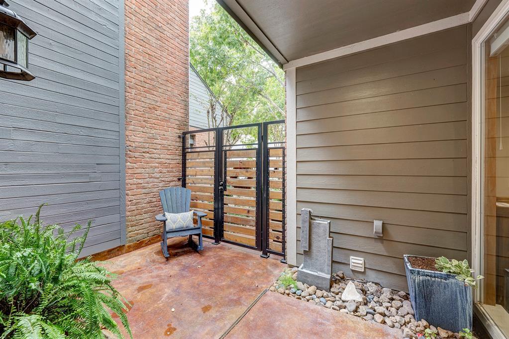 12009 Naughton Street