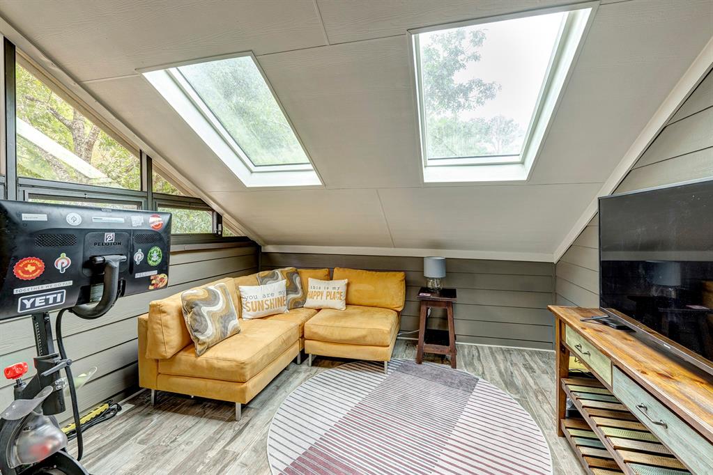 12009 Naughton Street