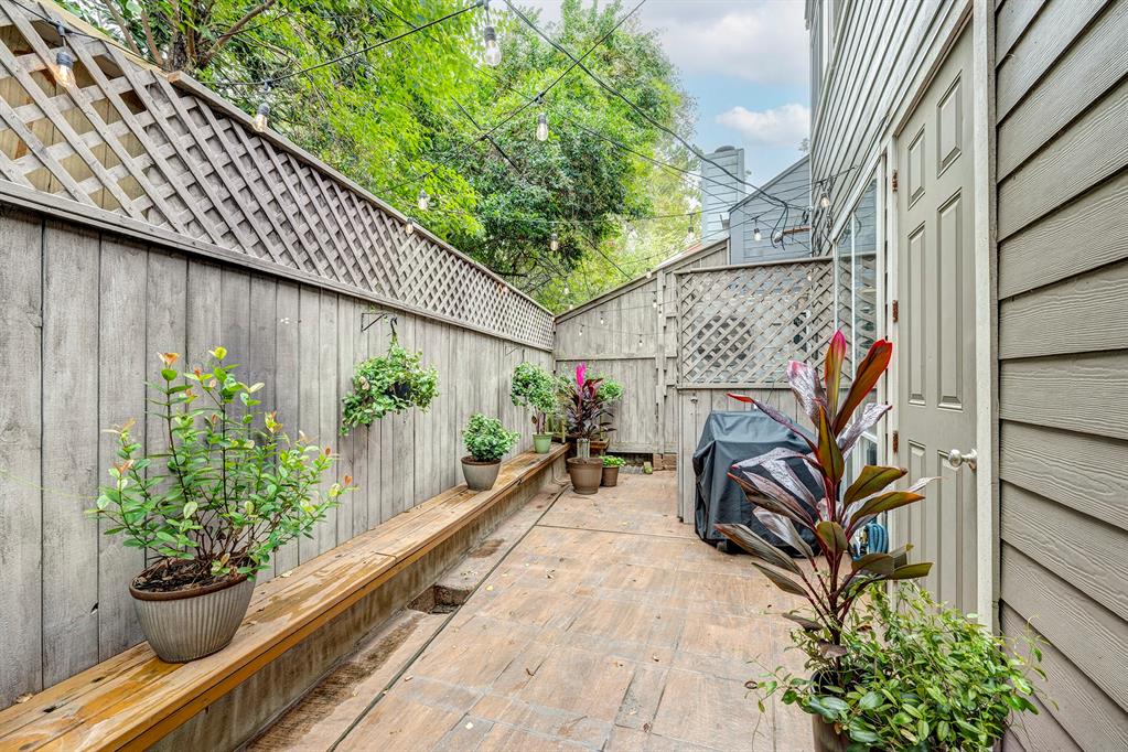 12009 Naughton Street