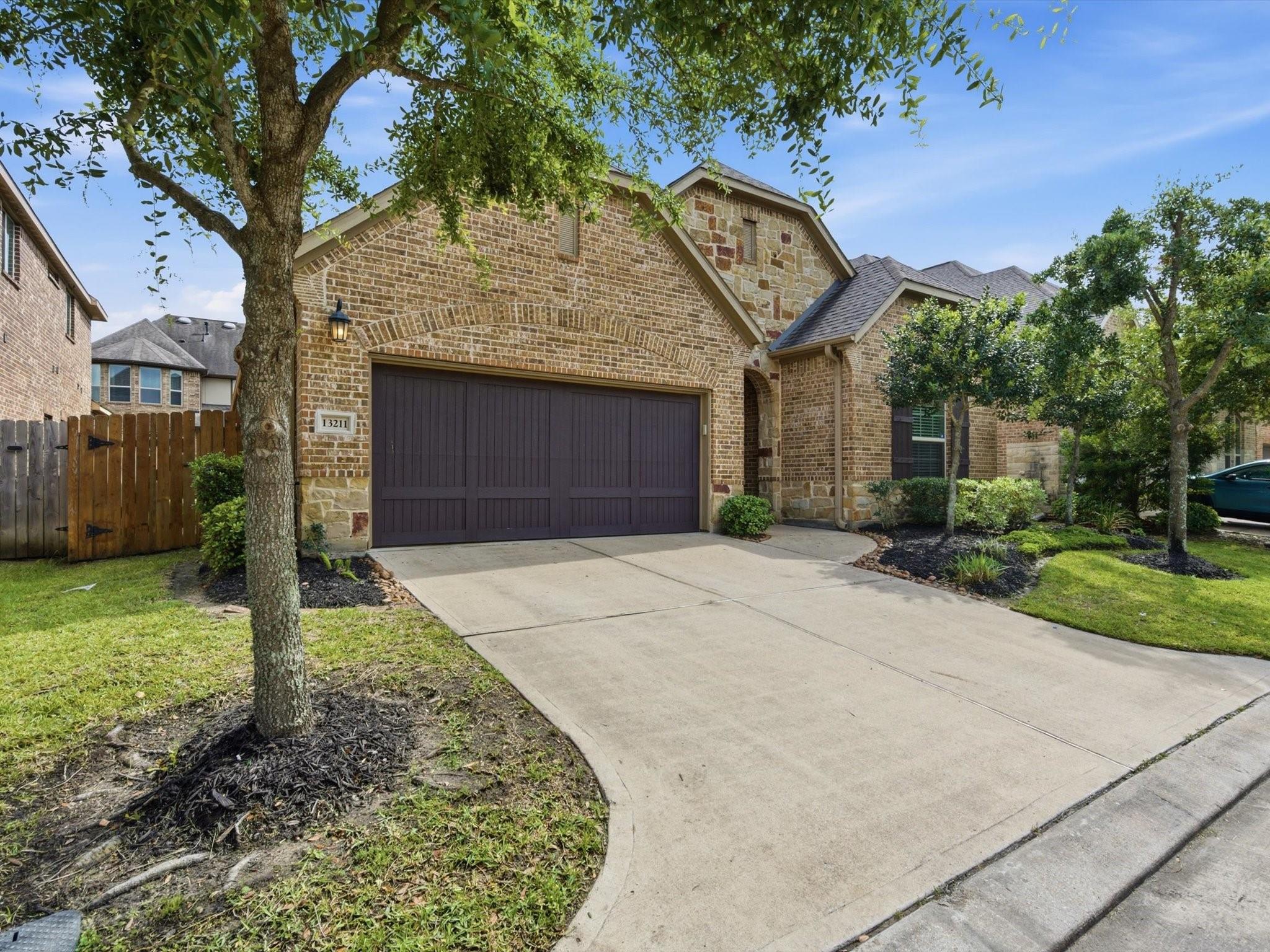 13211 Parkway Meadows Drive