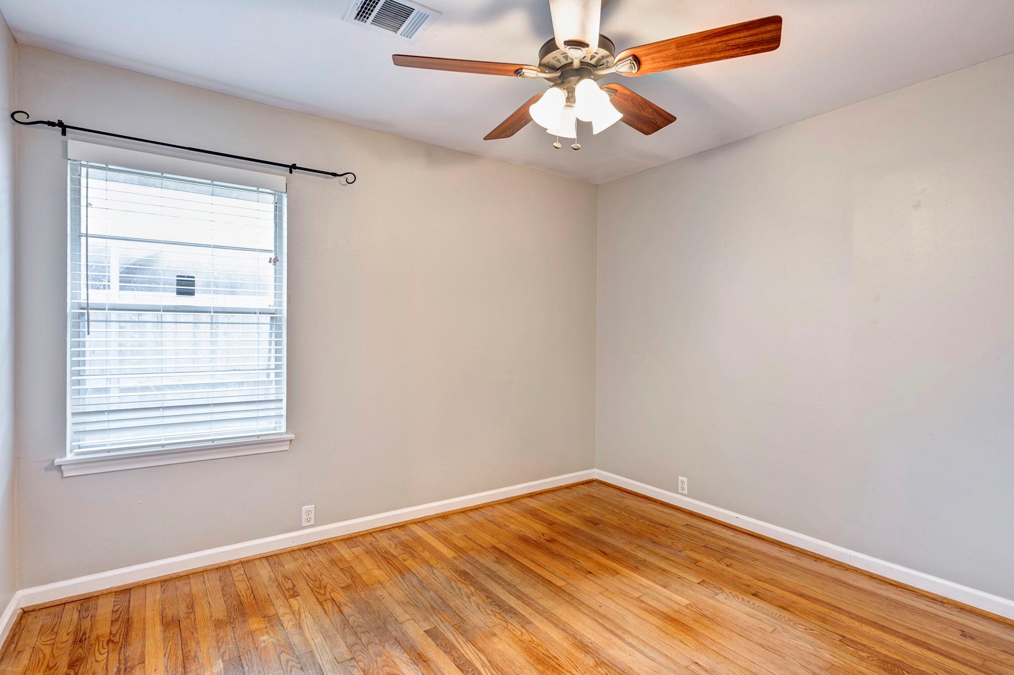 1135 W 31st Street
