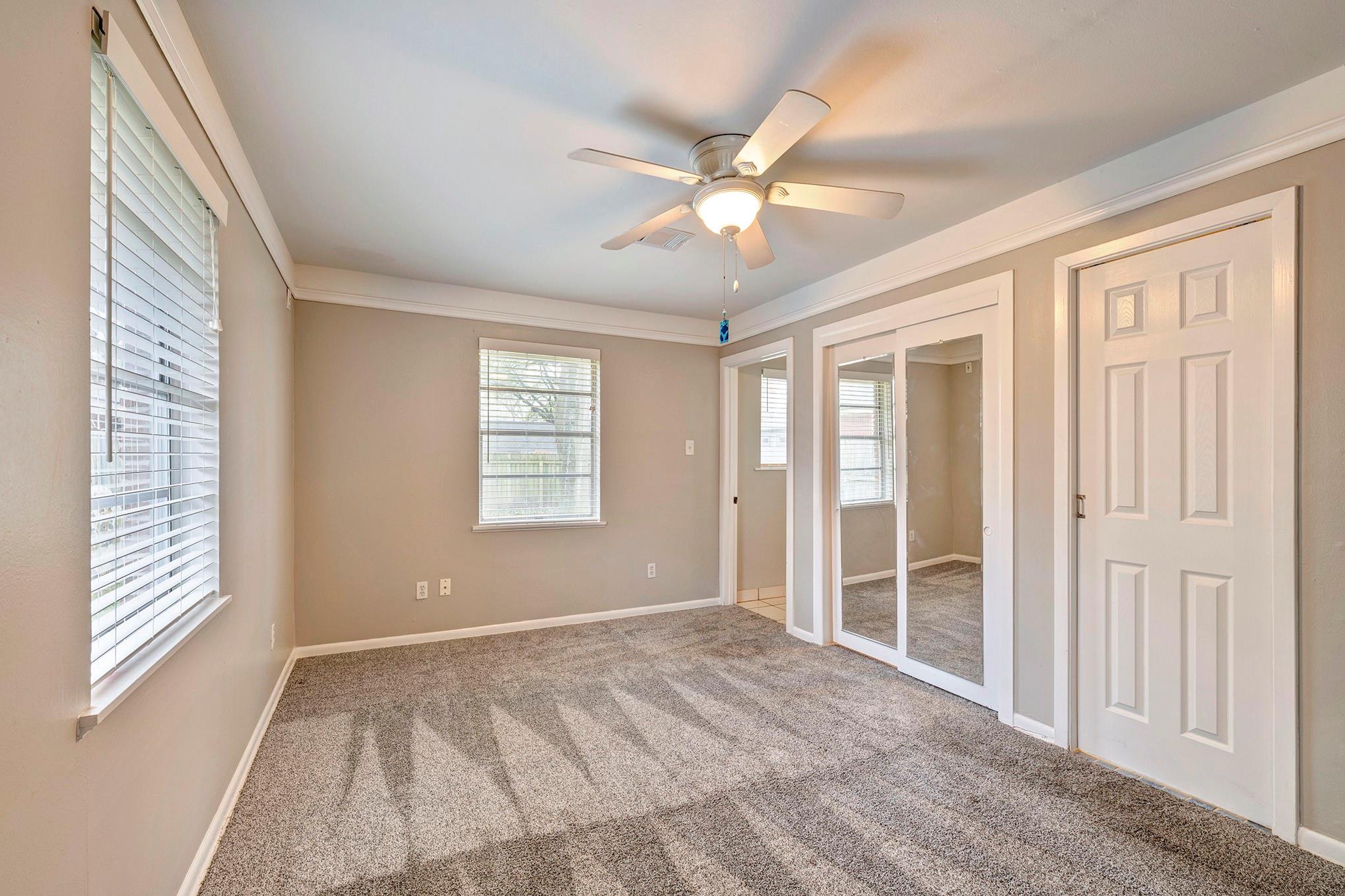 1135 W 31st Street