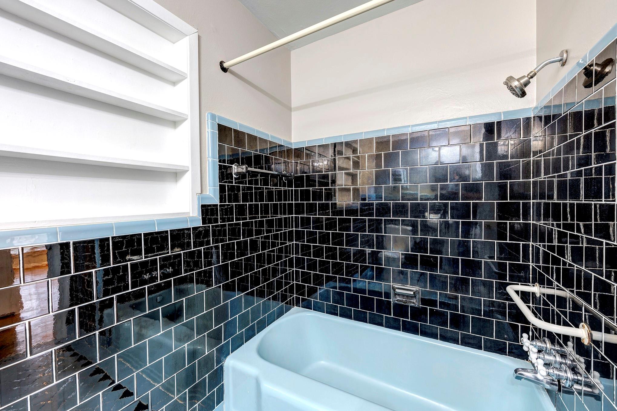 1135 W 31st Street