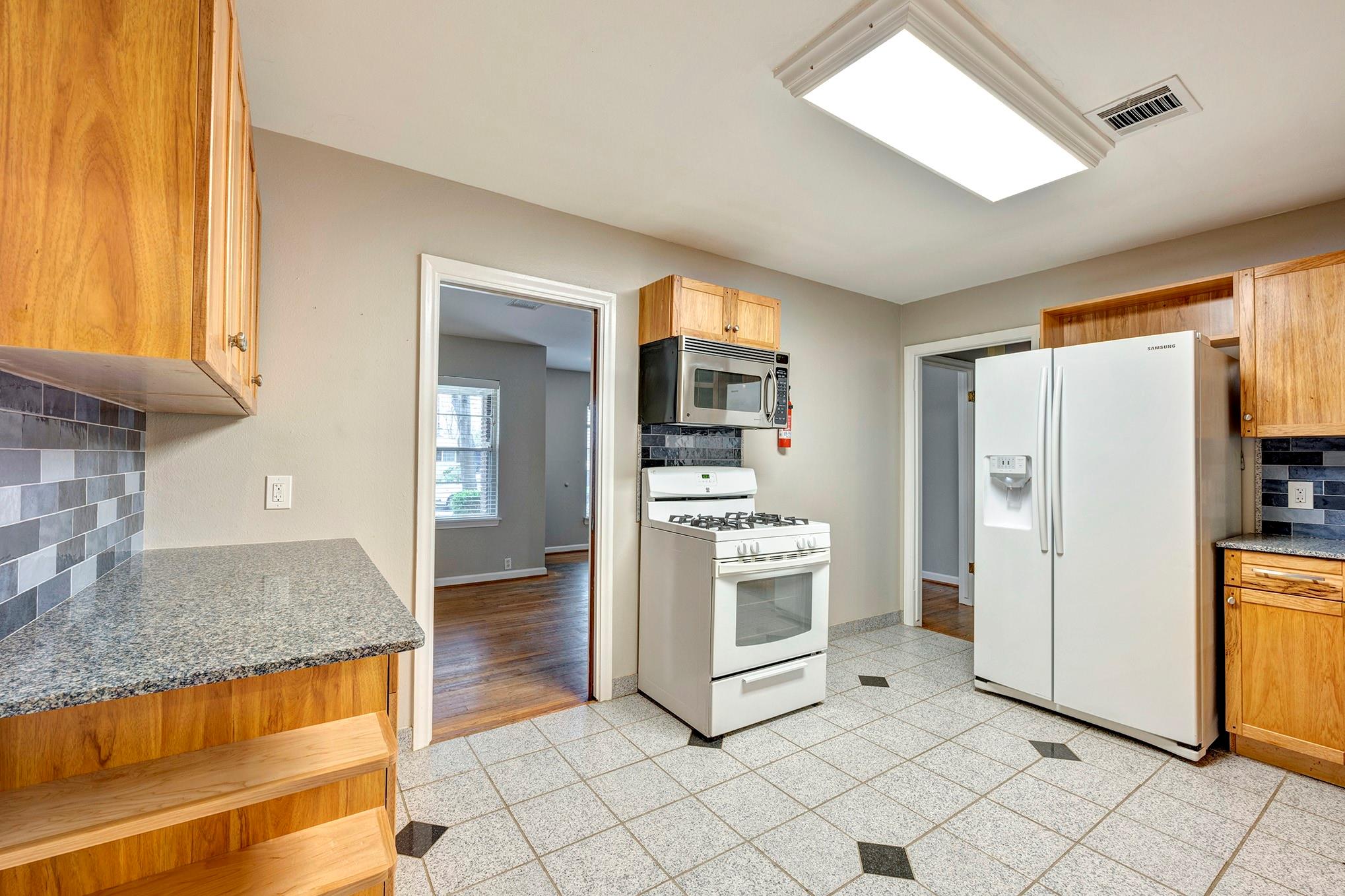 1135 W 31st Street