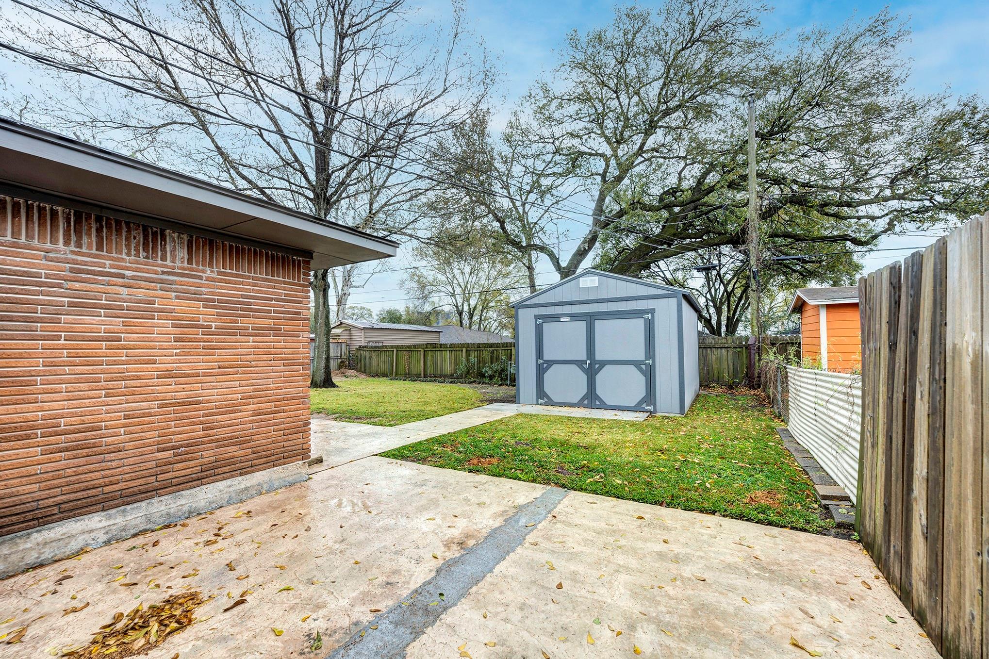 1135 W 31st Street