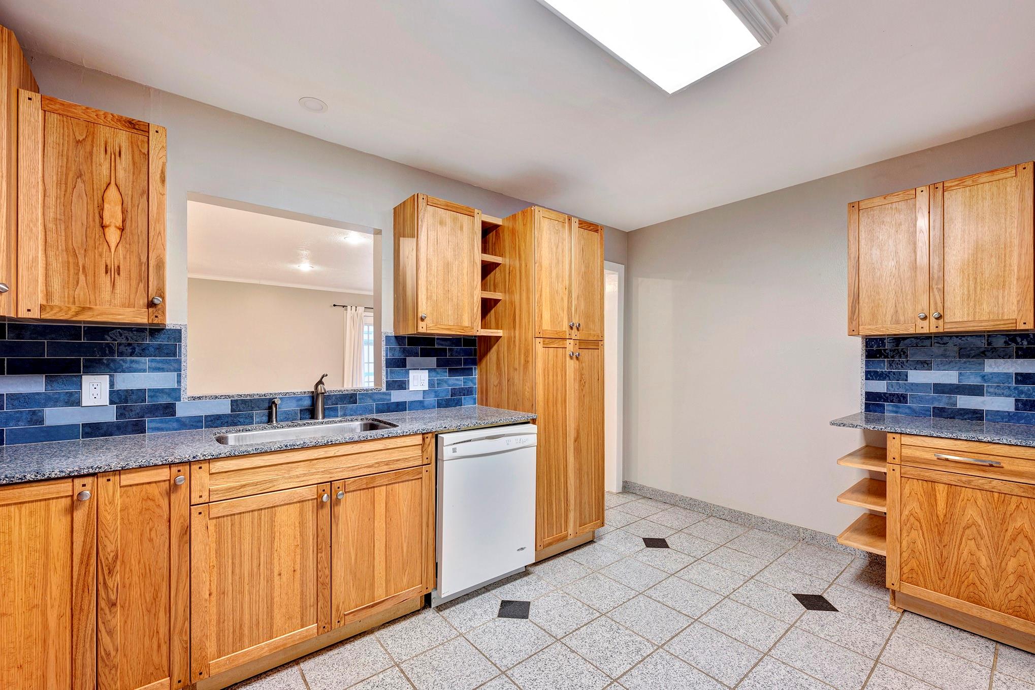 1135 W 31st Street