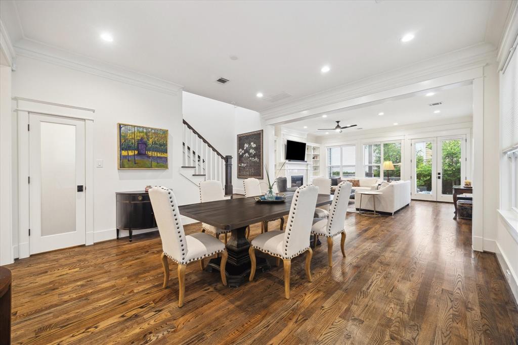 521 W 17th Street