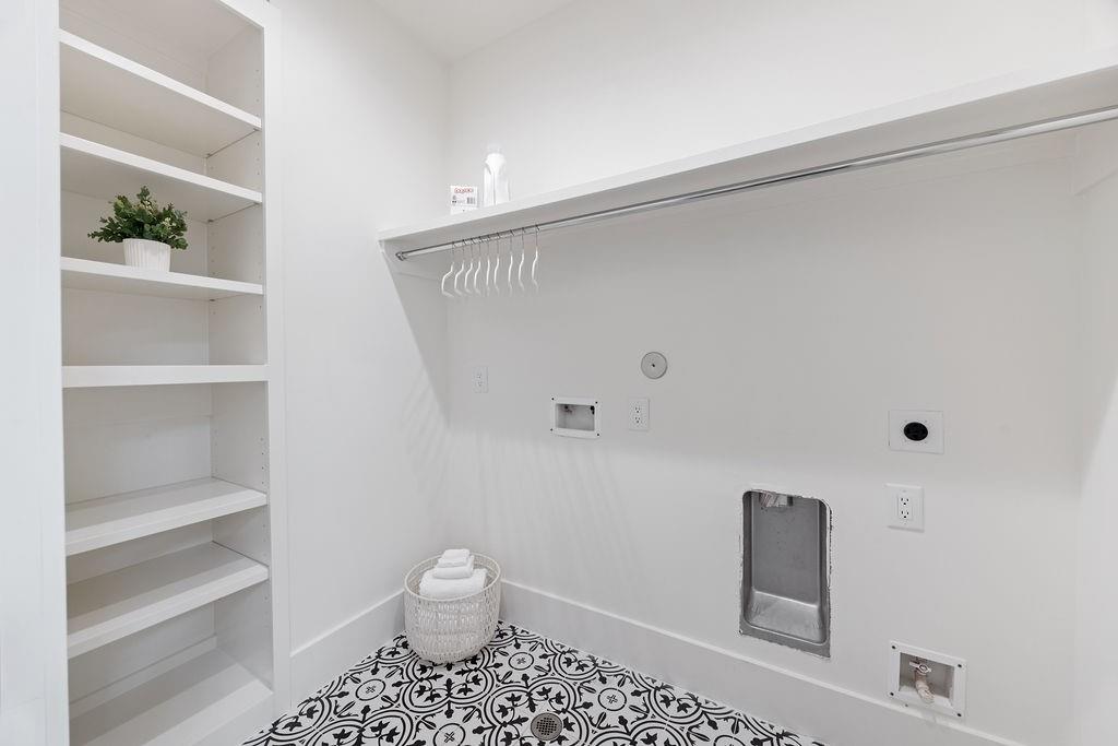 521 W 17th Street