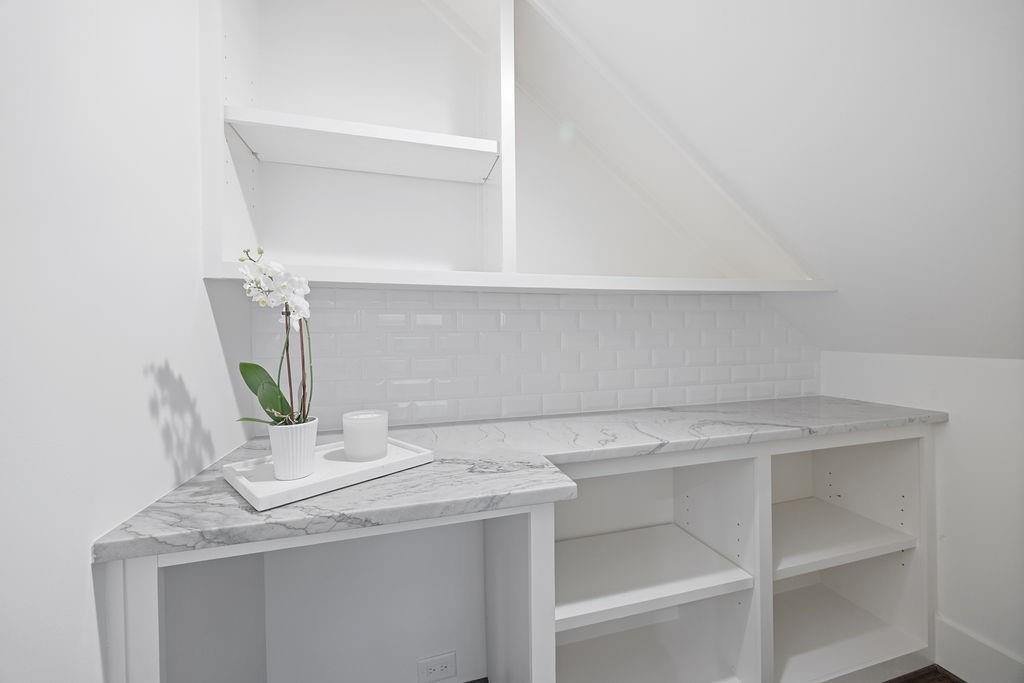 521 W 17th Street