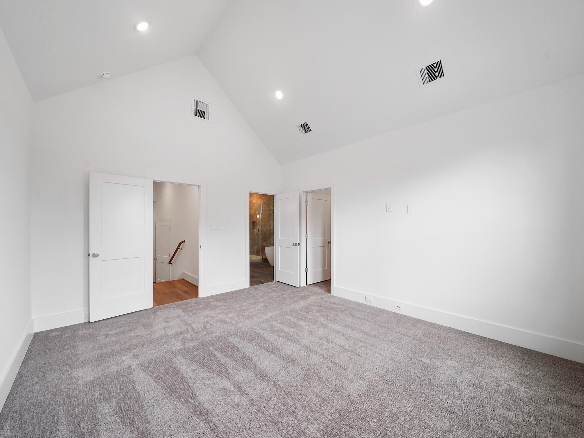 7508 Carver Road Unit: E