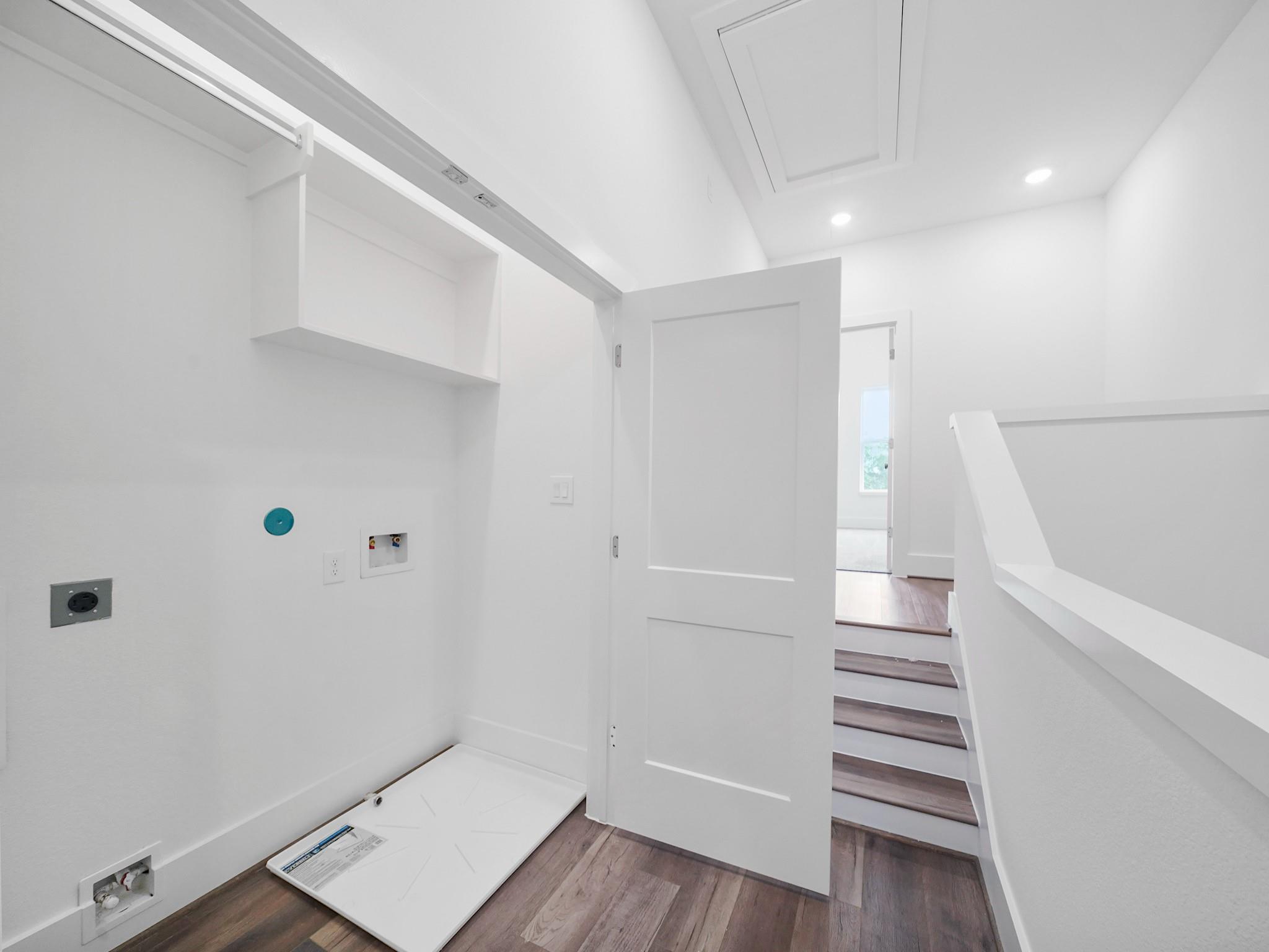 7508 Carver Road Unit: E