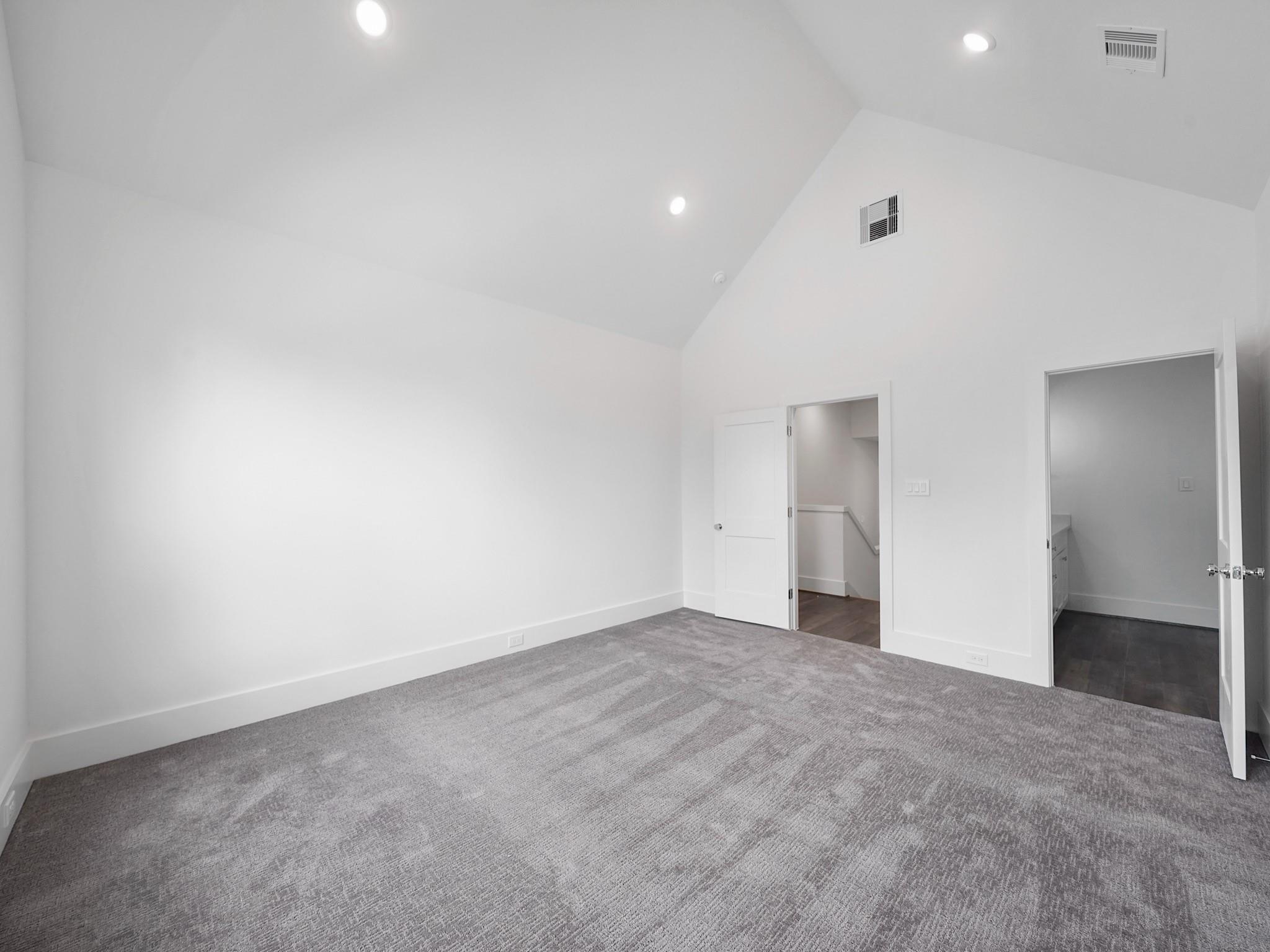 7508 Carver Road Unit: E