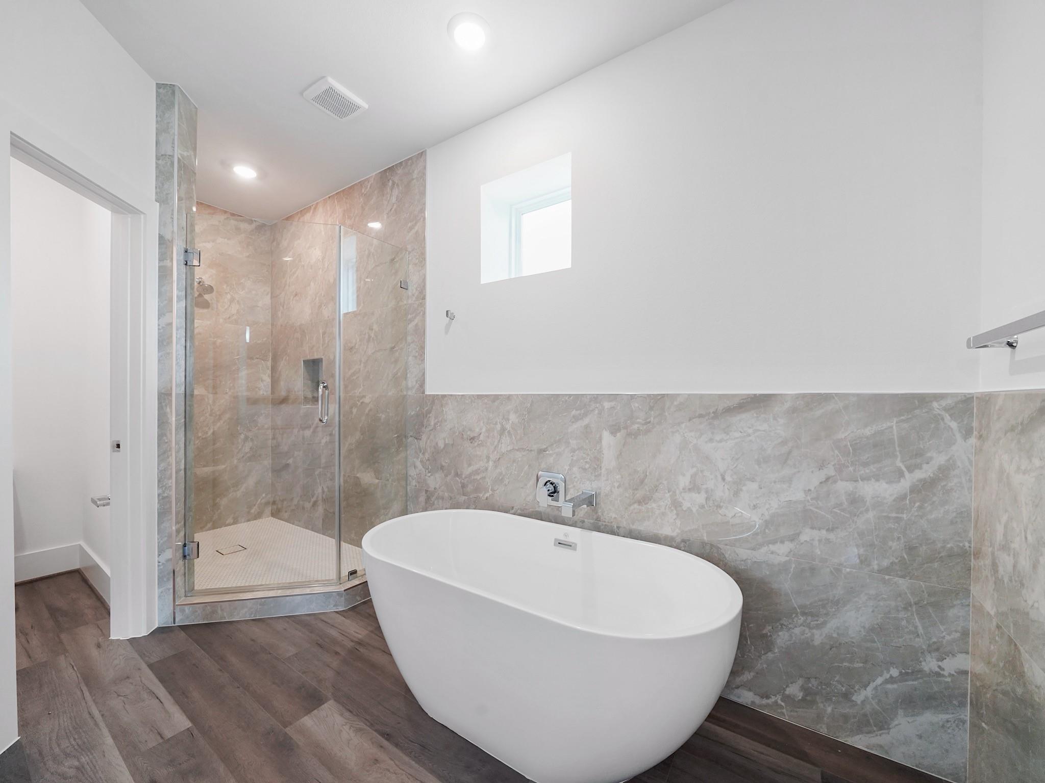 7508 Carver Road Unit: E