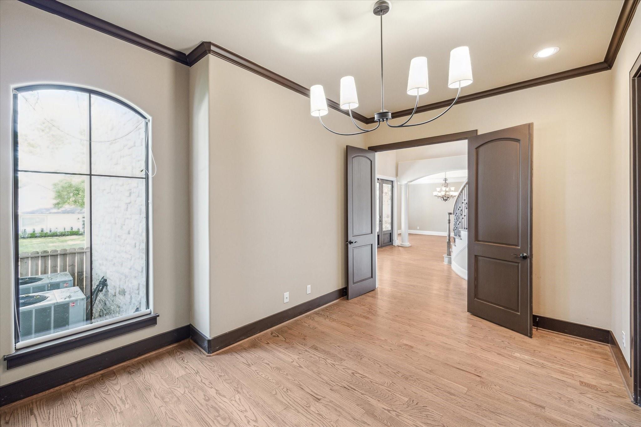 3310 Blue Bonnet Boulevard