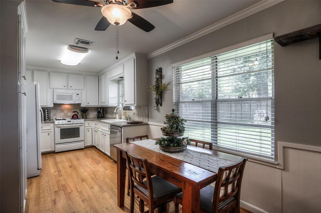 6222 Lindyann Lane
