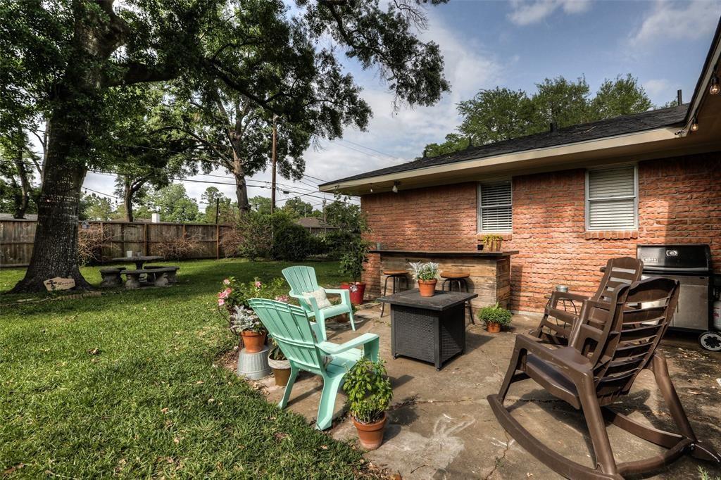 6222 Lindyann Lane