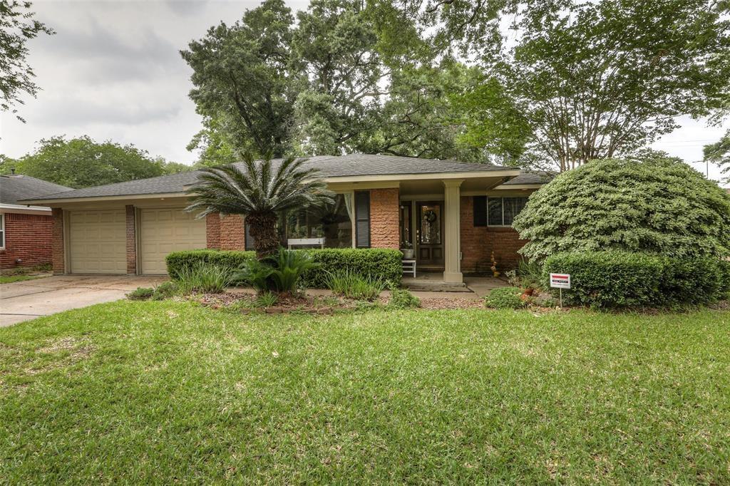 6222 Lindyann Lane