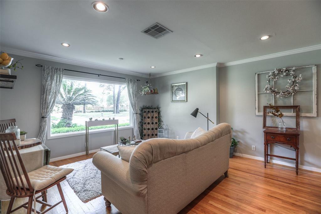 6222 Lindyann Lane