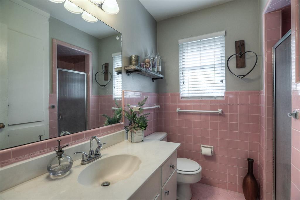 6222 Lindyann Lane