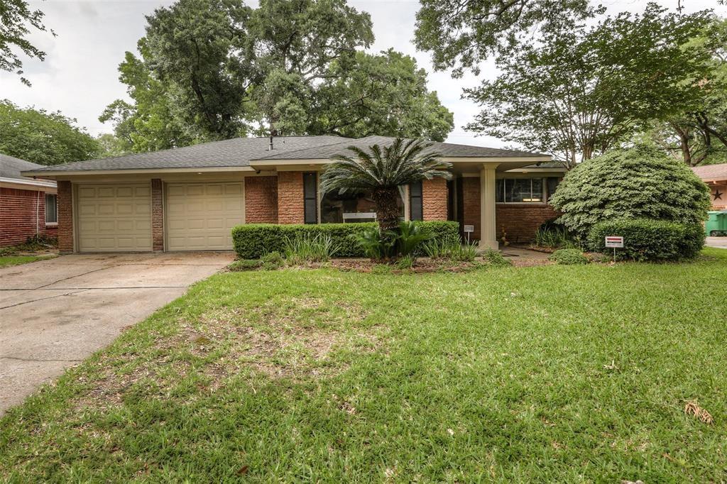 6222 Lindyann Lane
