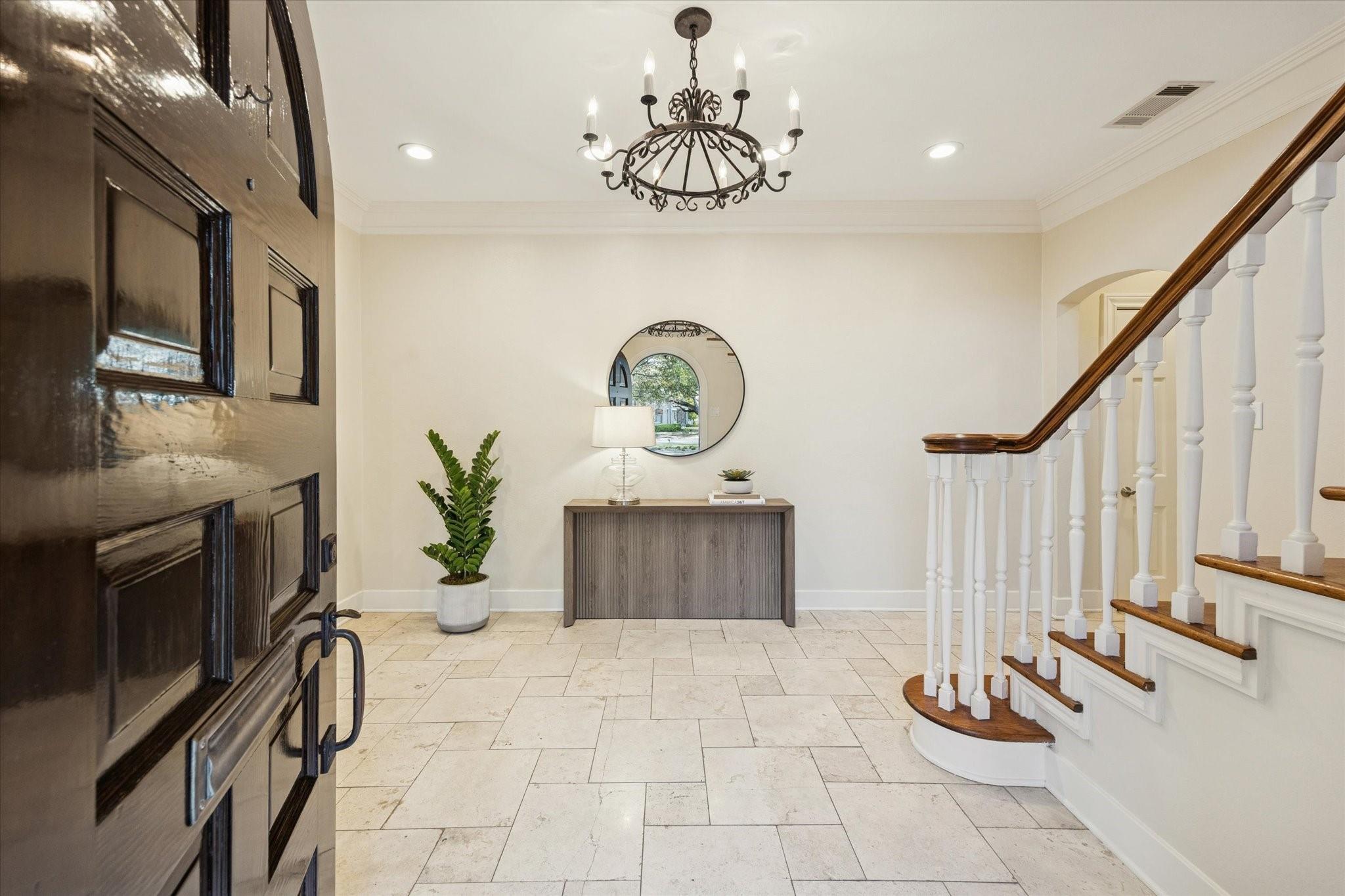 2305 Blue Bonnet Boulevard
