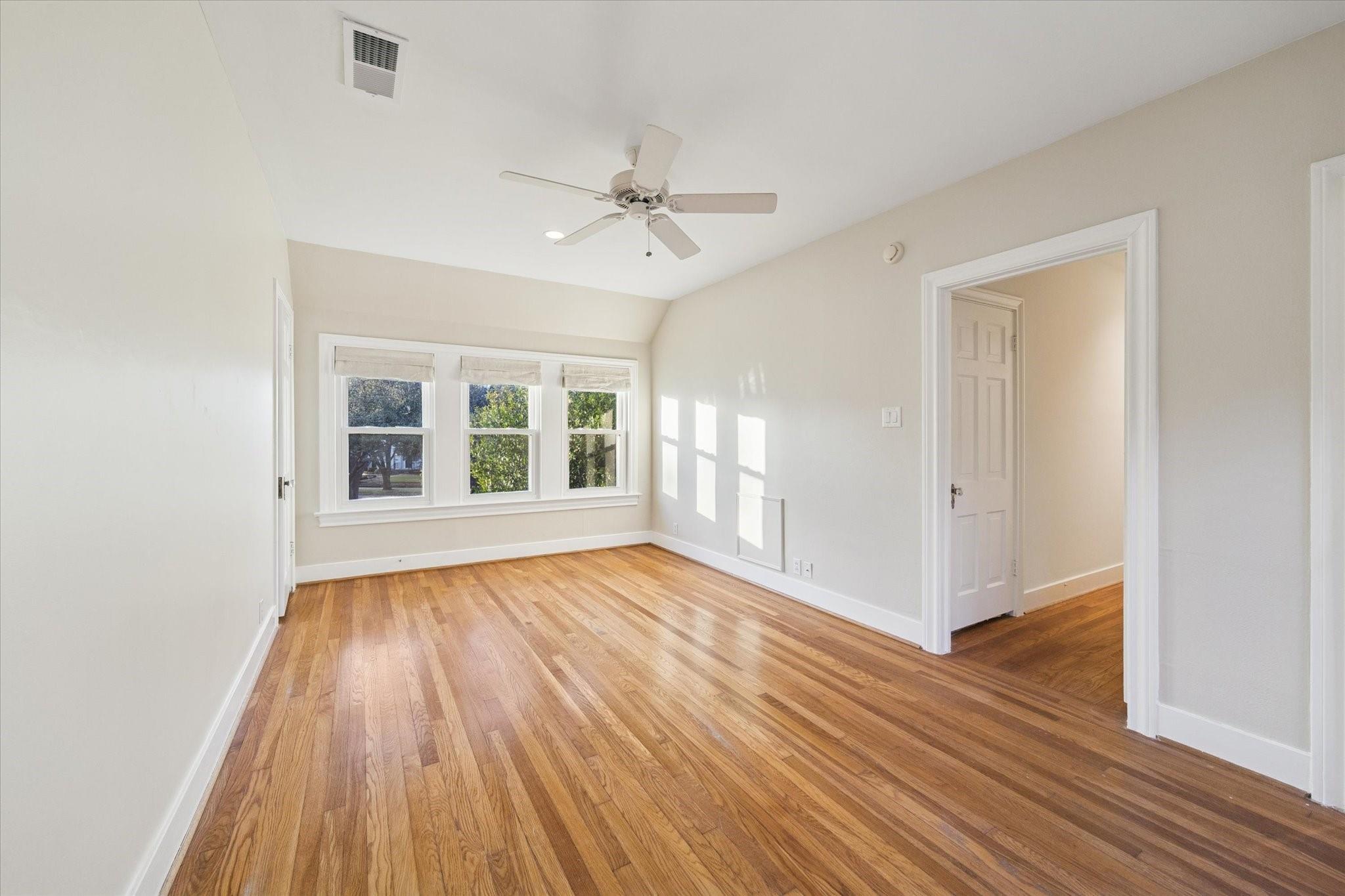 2305 Blue Bonnet Boulevard