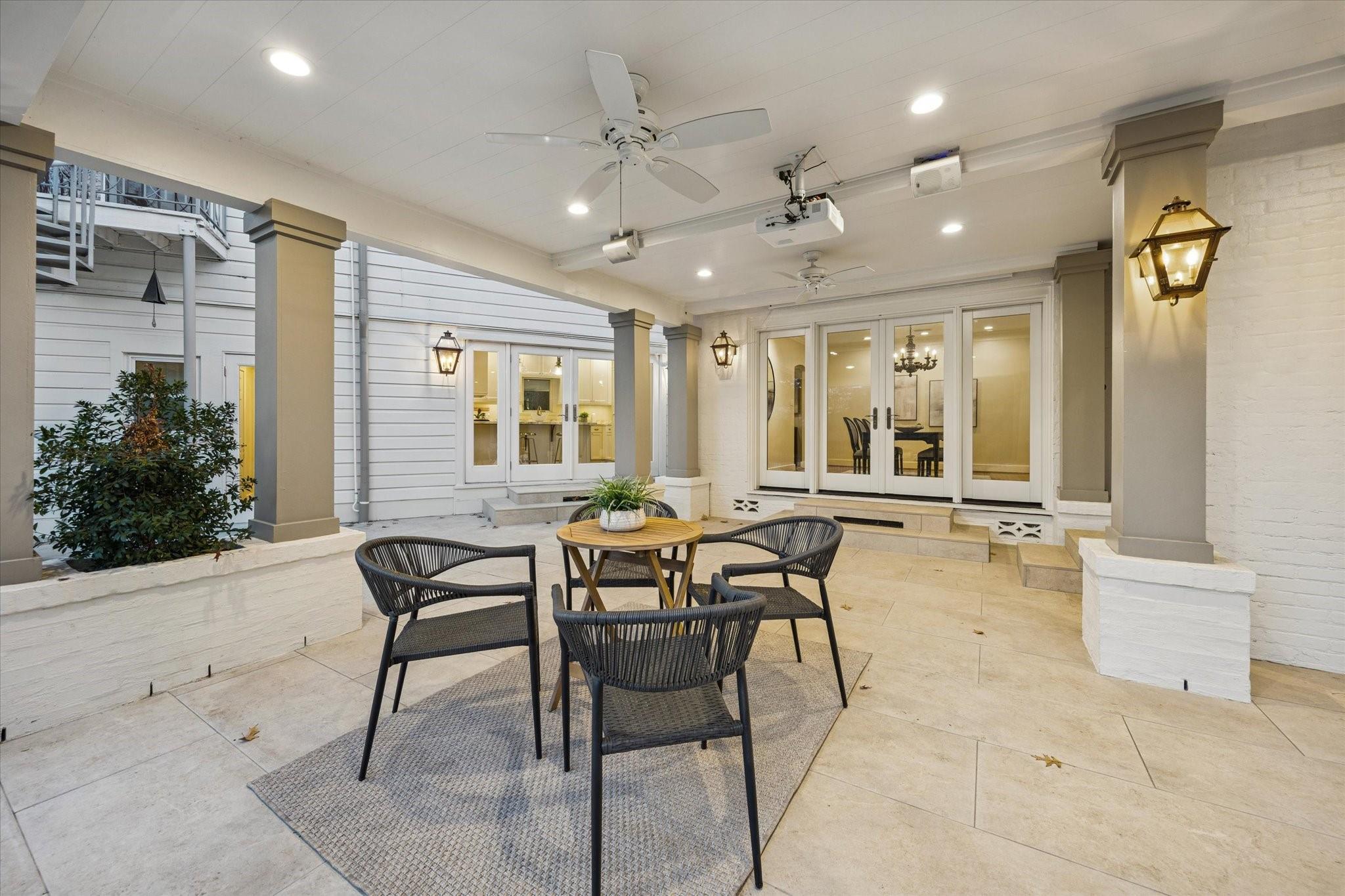 2305 Blue Bonnet Boulevard