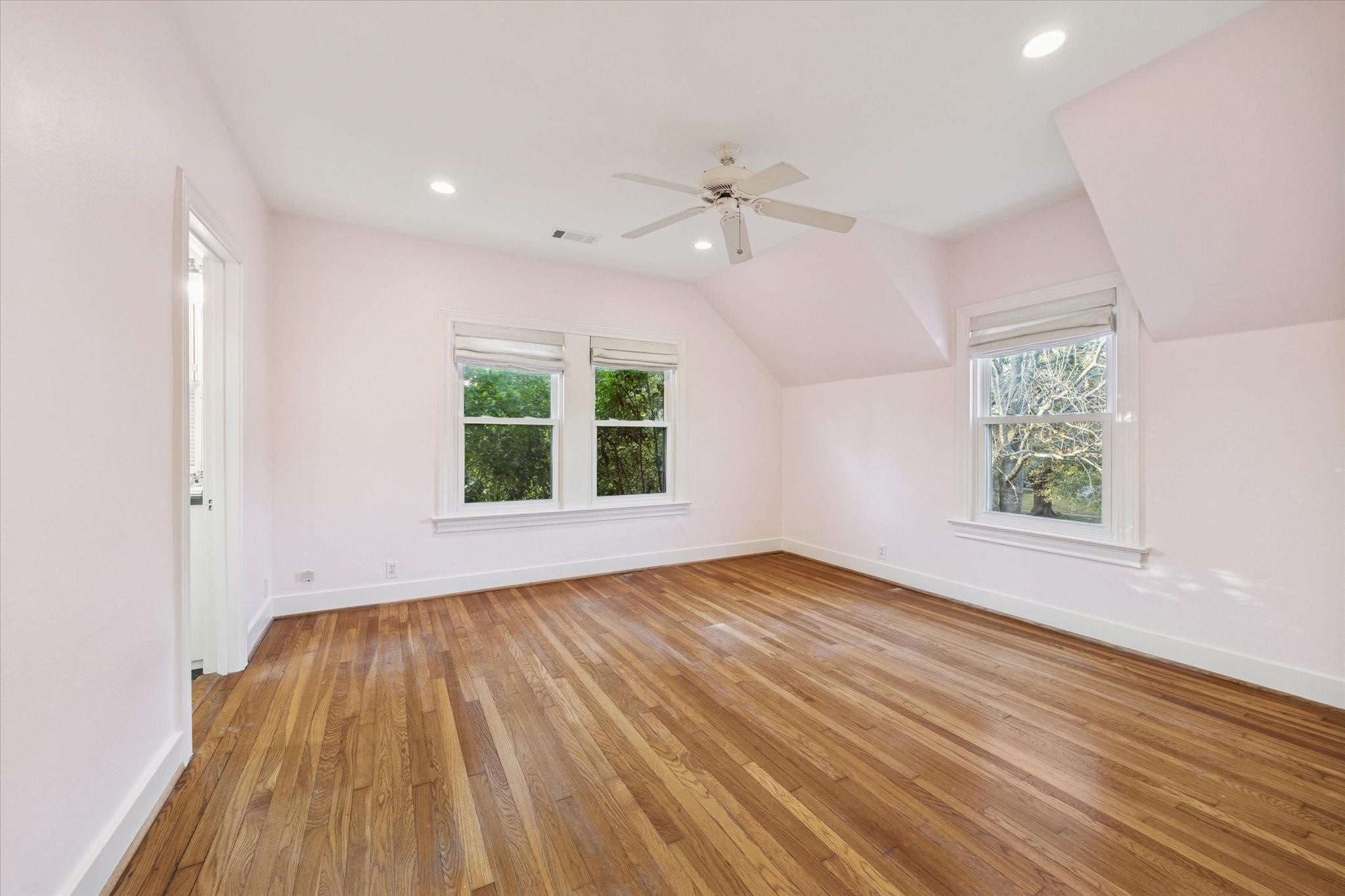 2305 Blue Bonnet Boulevard