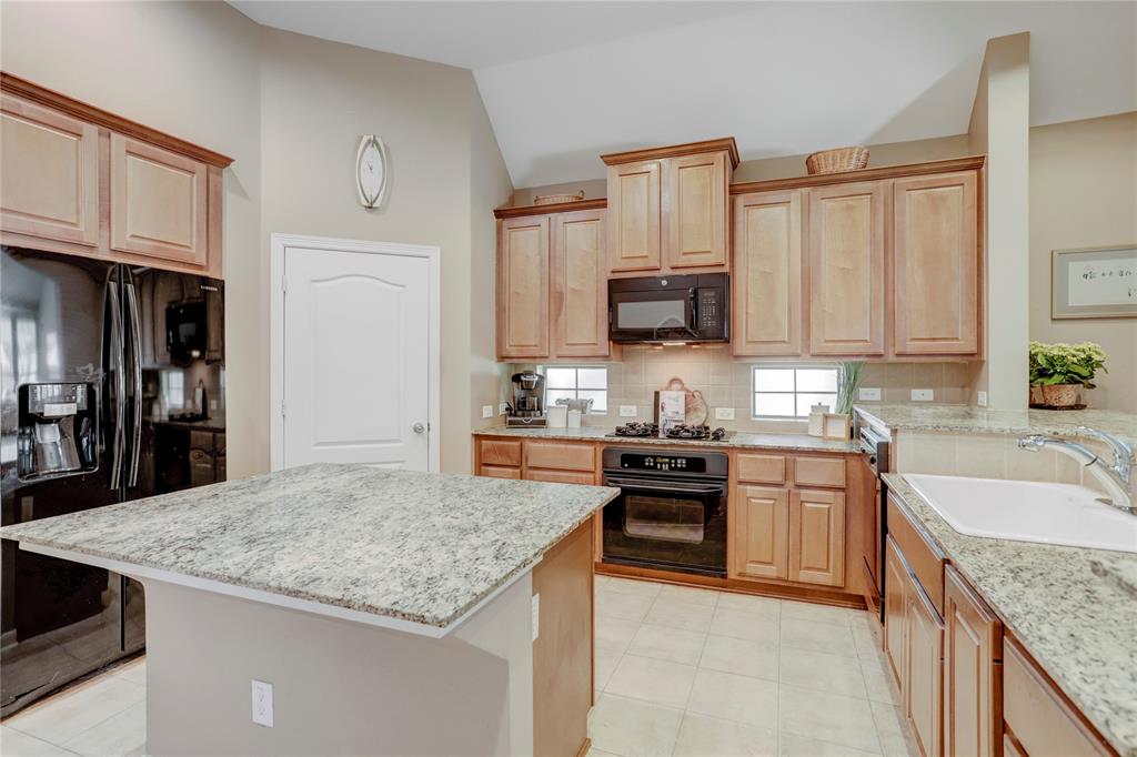 2406 Clippers Square