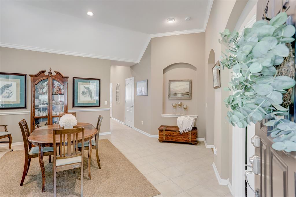 2406 Clippers Square