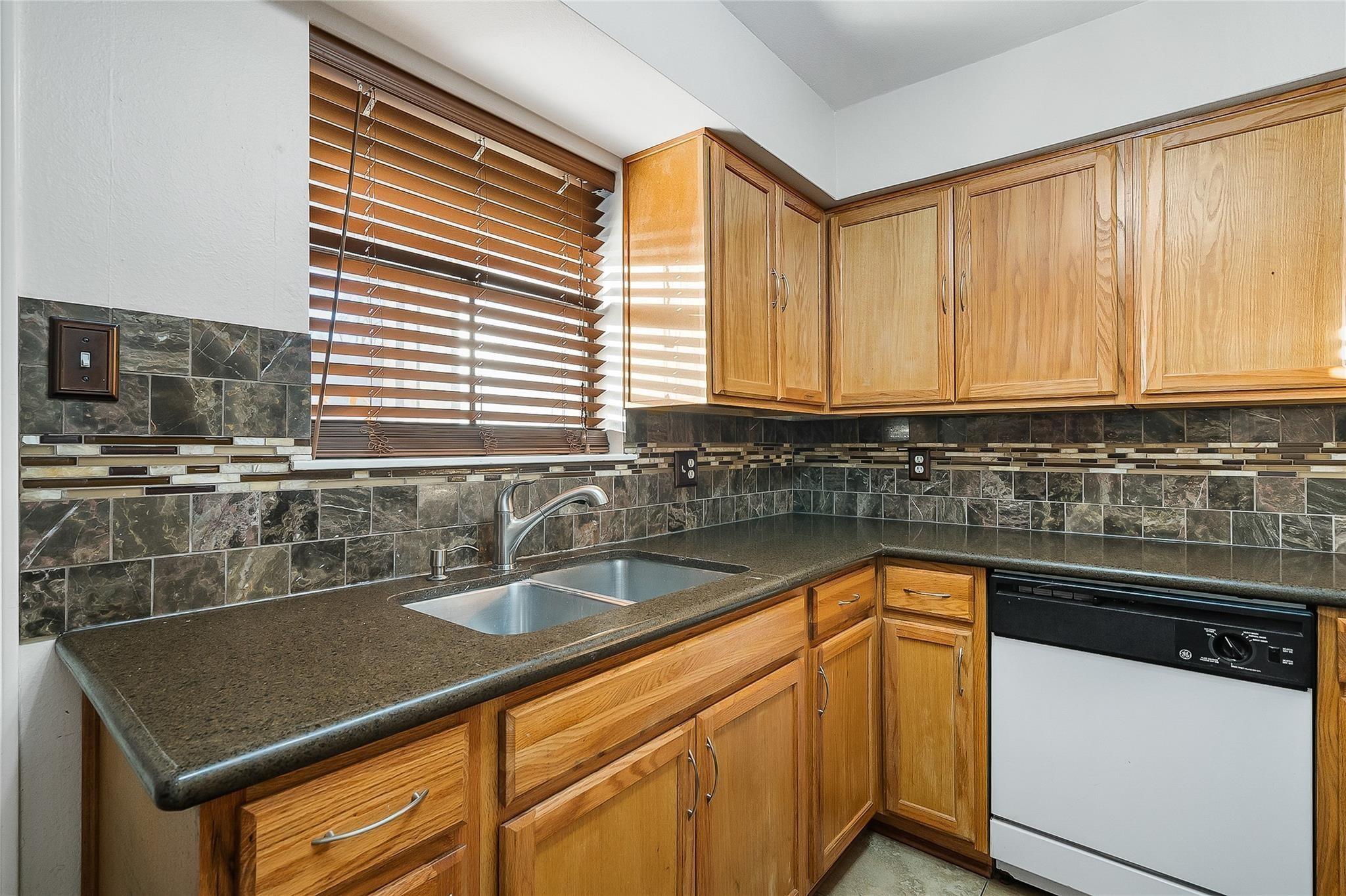 3100 Walnut Bend Lane # 116