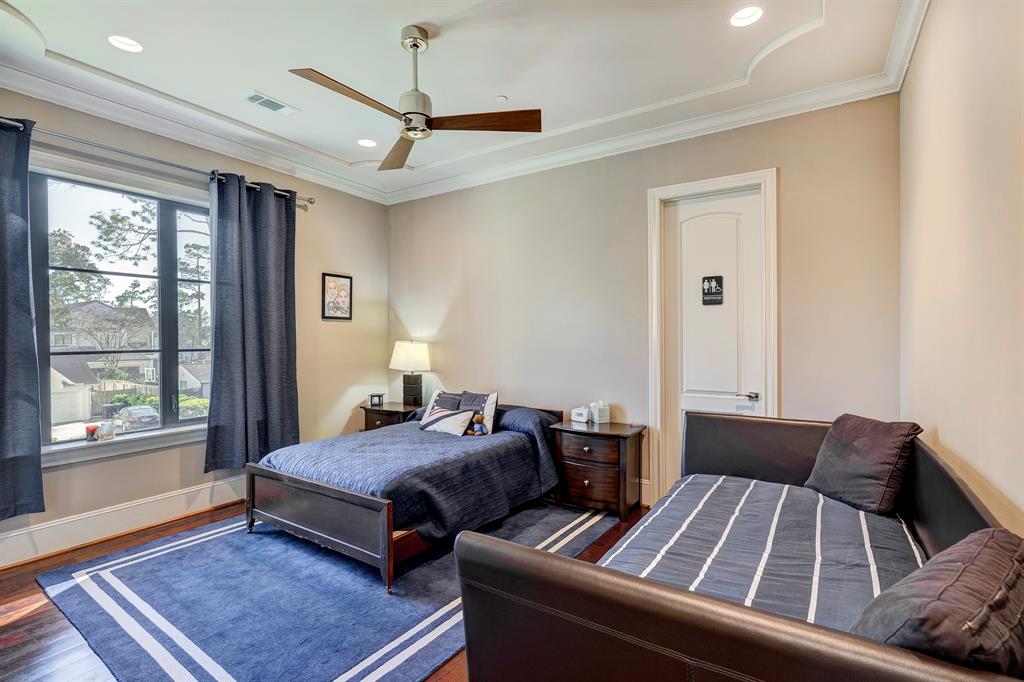 10918 Long Shadow Lane