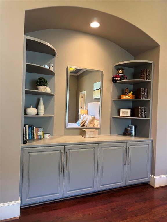 10918 Long Shadow Lane
