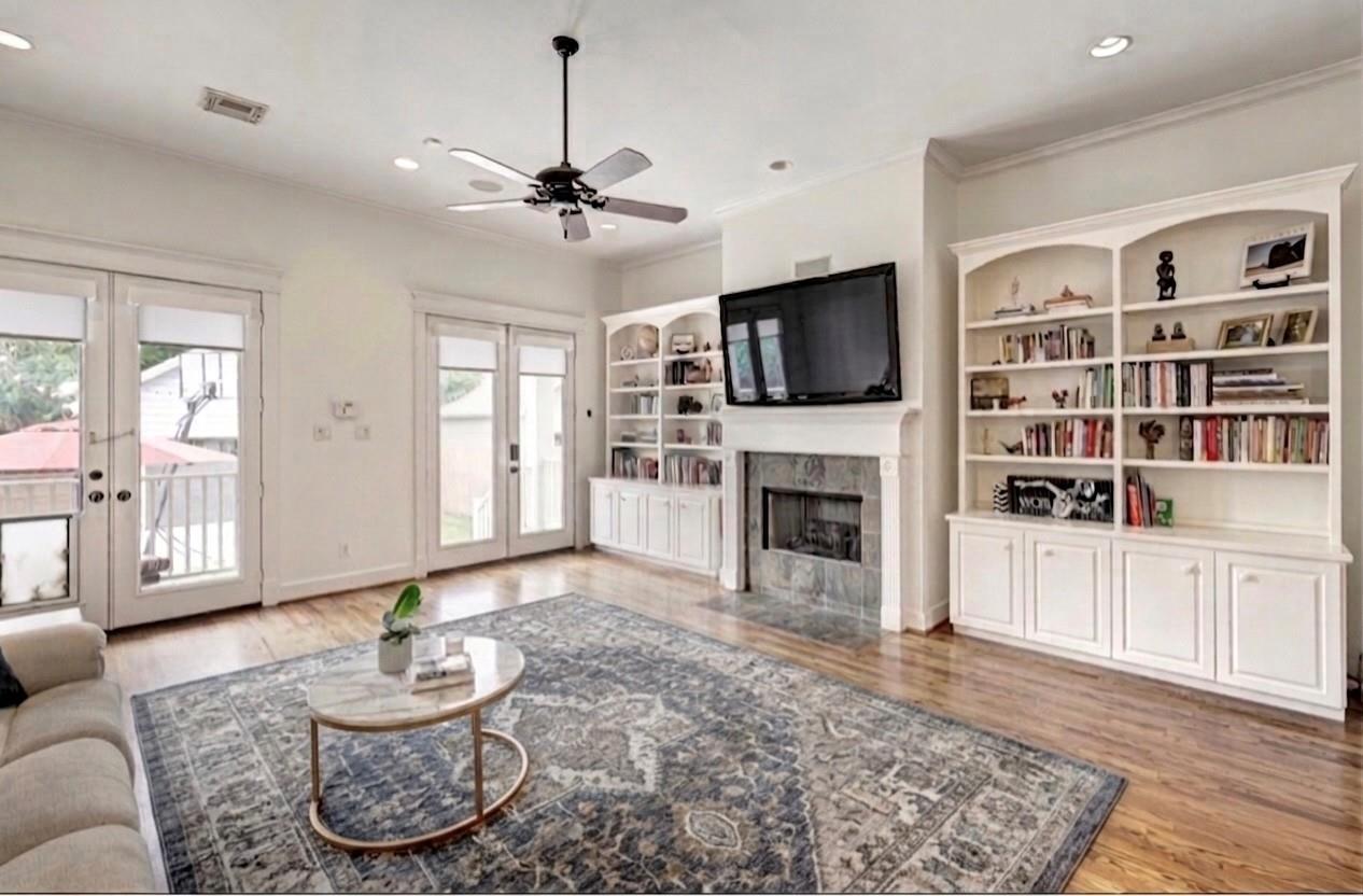 125 E 22nd Street