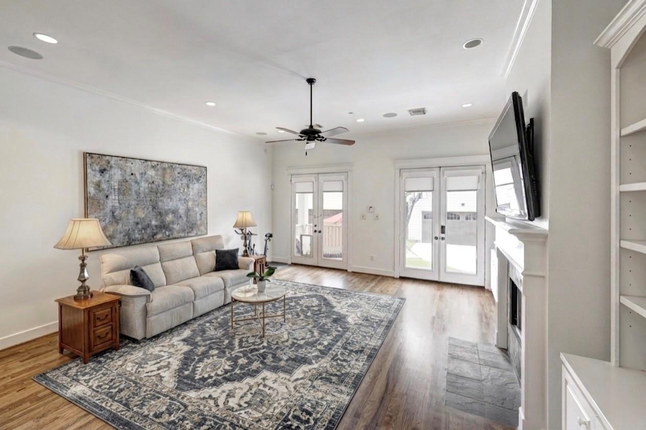 125 E 22nd Street
