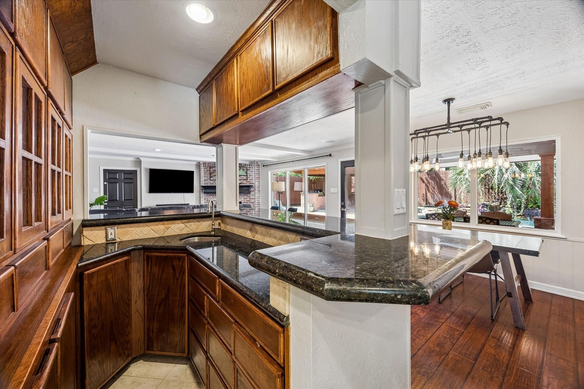 8106 Twining Oaks Lane