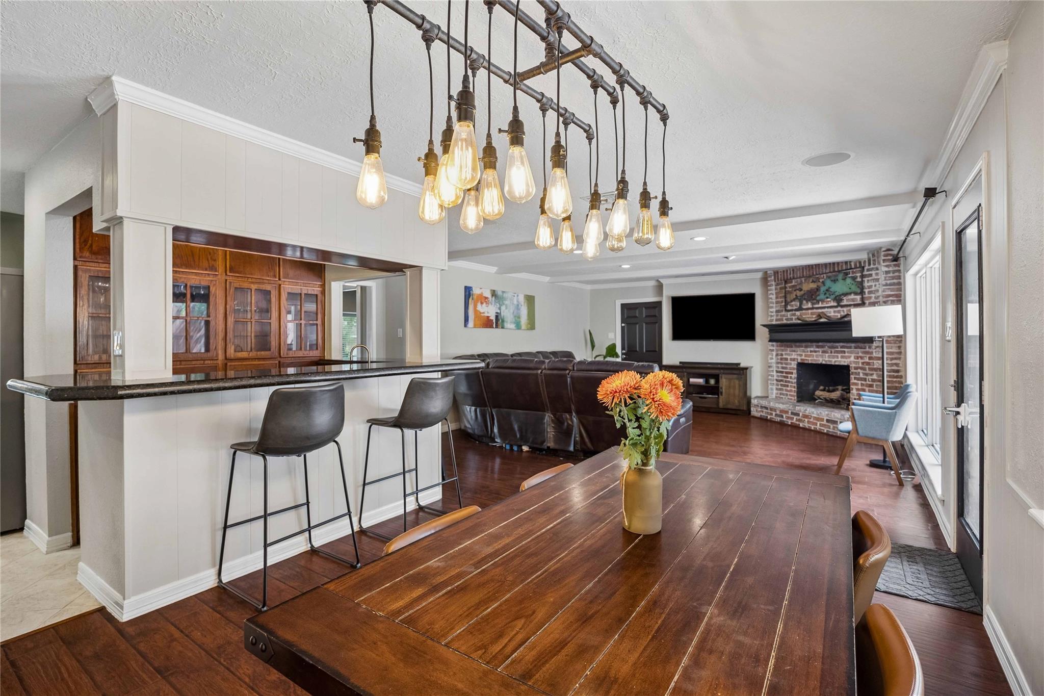 8106 Twining Oaks Lane