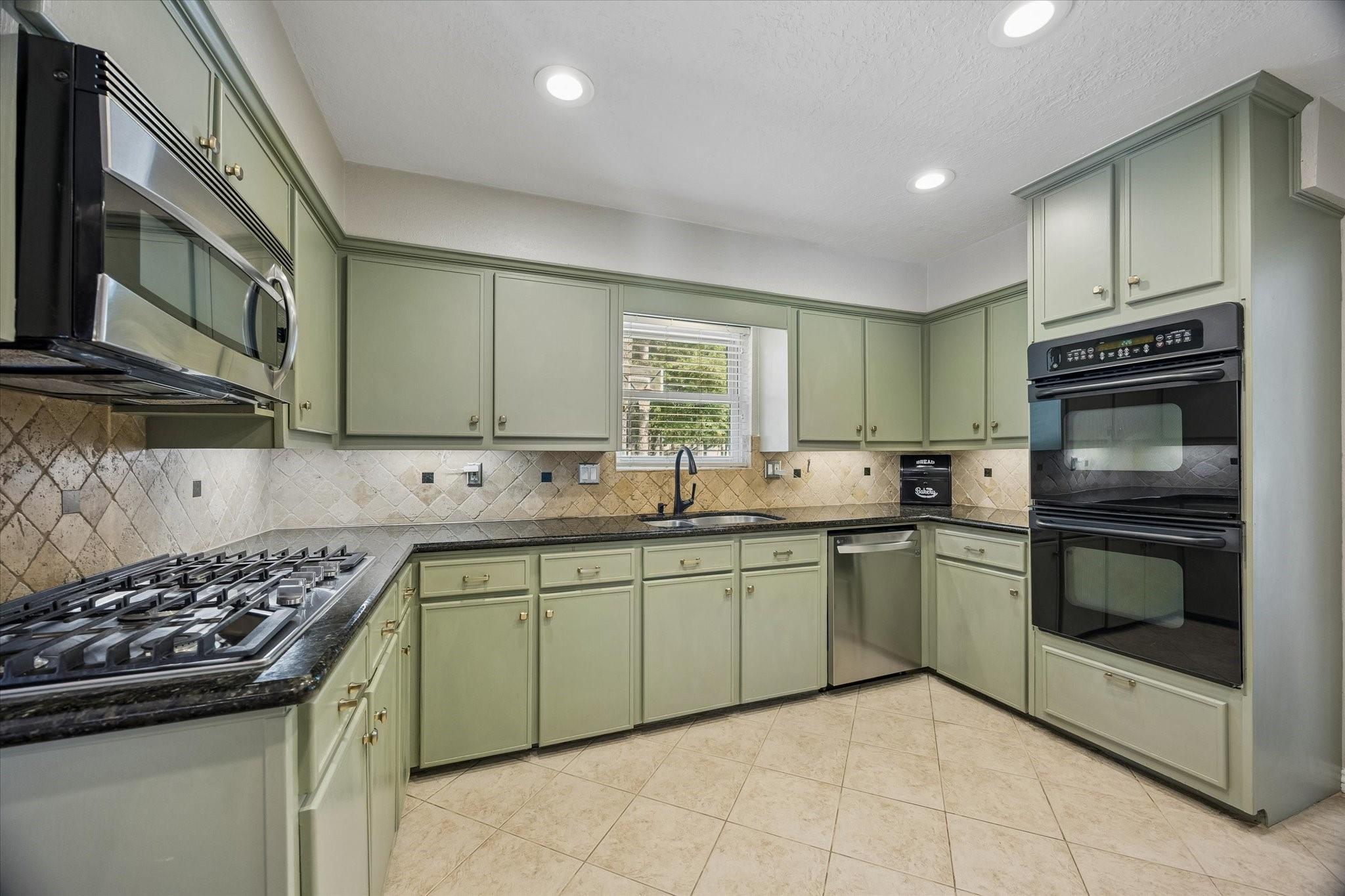 8106 Twining Oaks Lane