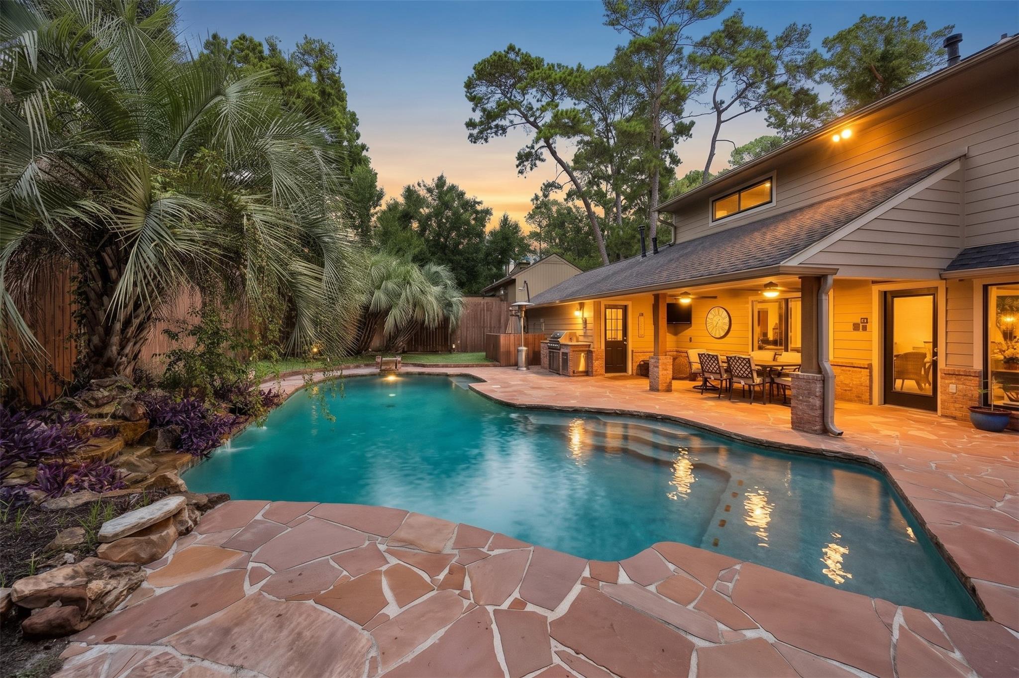 8106 Twining Oaks Lane