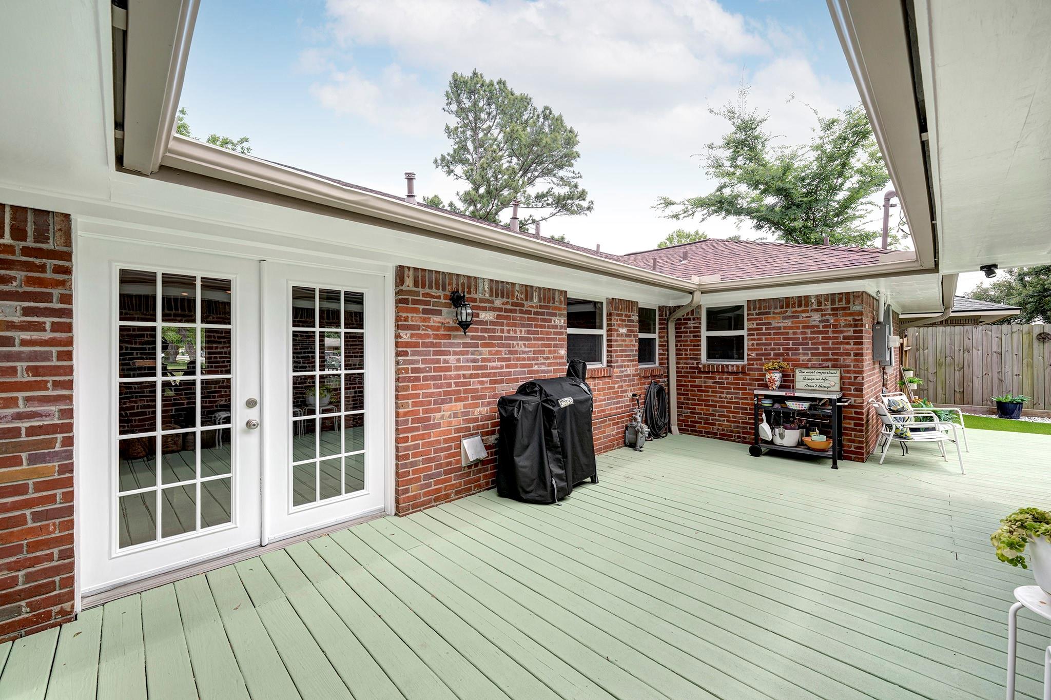 1111 Clovis Road