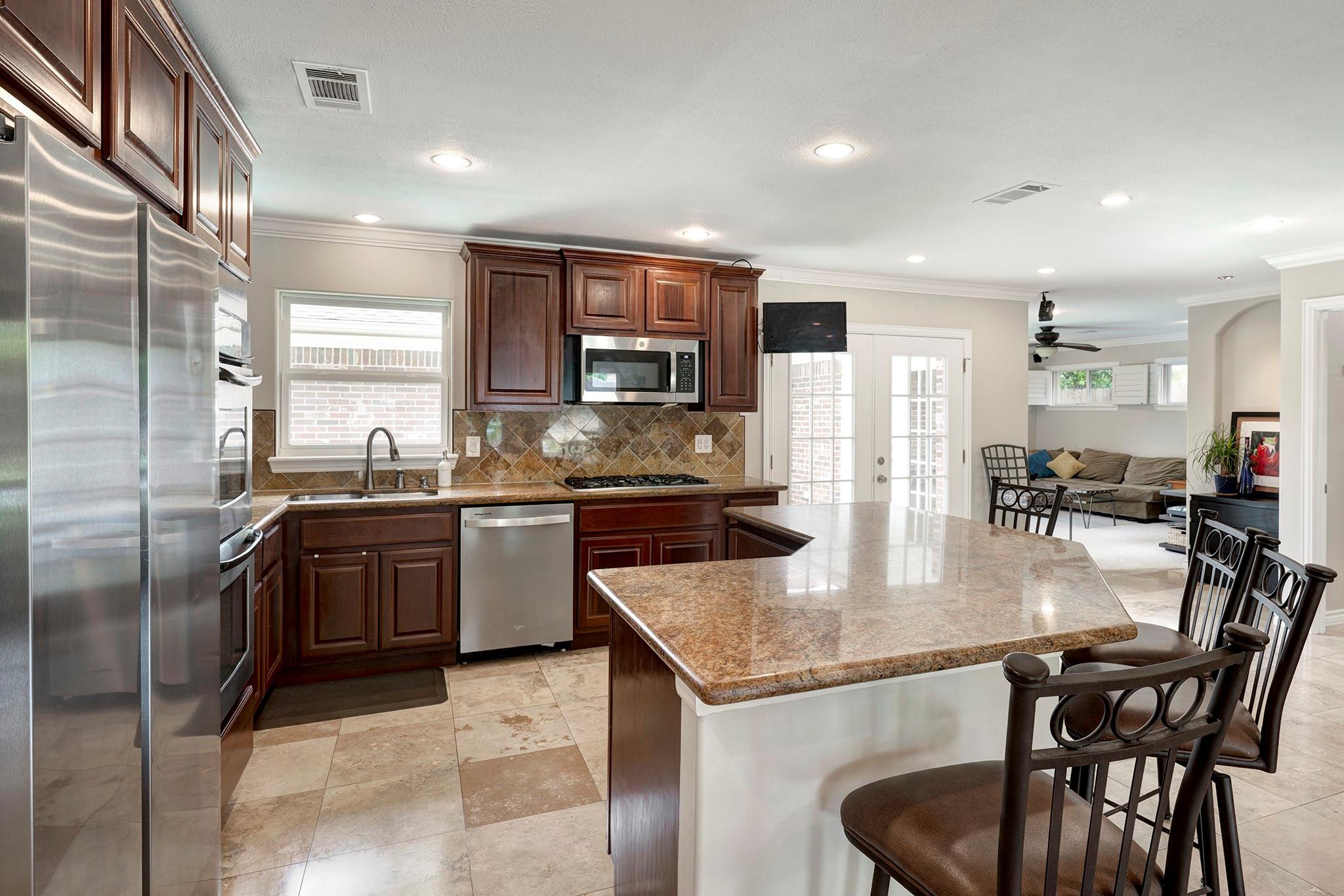 1111 Clovis Road